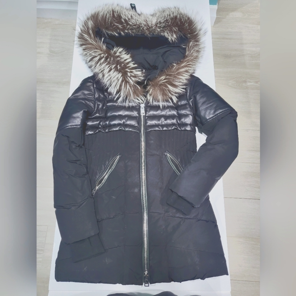 Nicole Benisitti coat